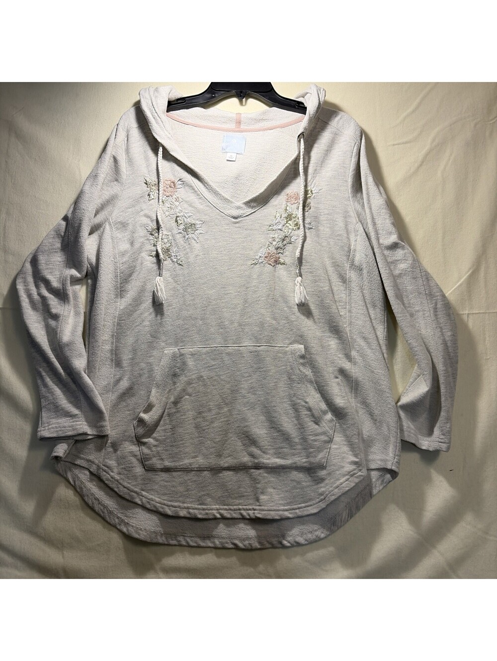 Sunday Woman Floral Embroidered Hoodie Oatmeal Heather V-Neck Tassel XL